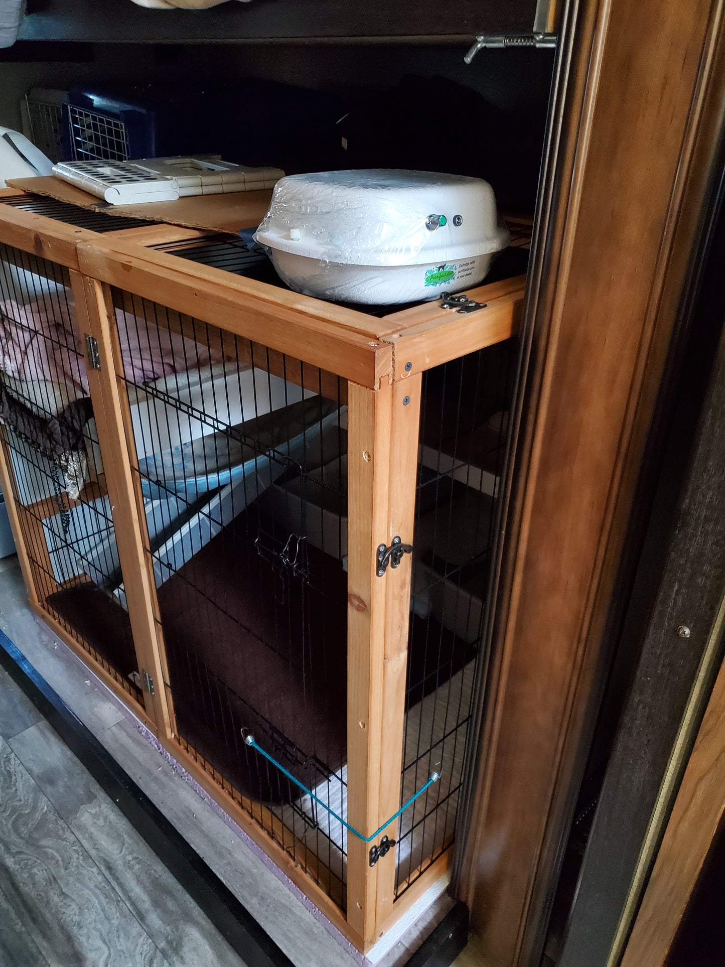Purrified Air Wall Bracket & Table Top Holder - Purrified Air, Pet odor control accessory - cat odor and litter box air filter, Purrified Air - Purrified Air, Purrified Air Purrified Air