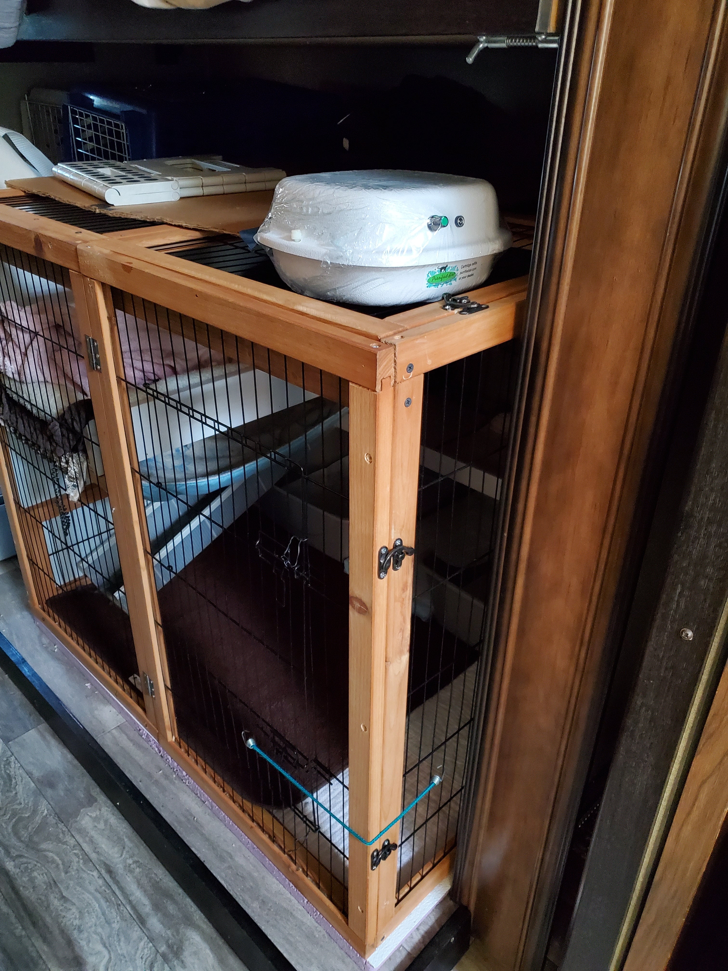 Purrified Air Wall Bracket & Table Top Holder - Purrified Air, Pet odor control accessory - cat odor and litter box air filter, Purrified Air  - Purrified Air, Purrified Air  Purrified Air